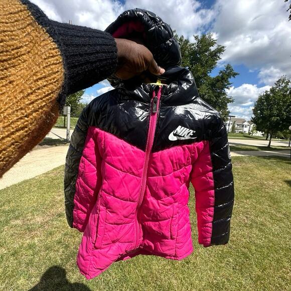 Nike Little Kid Girls Colorblock Hooded Puffer Jacket Size 4 XS Pink Black - Picture 13 of 13